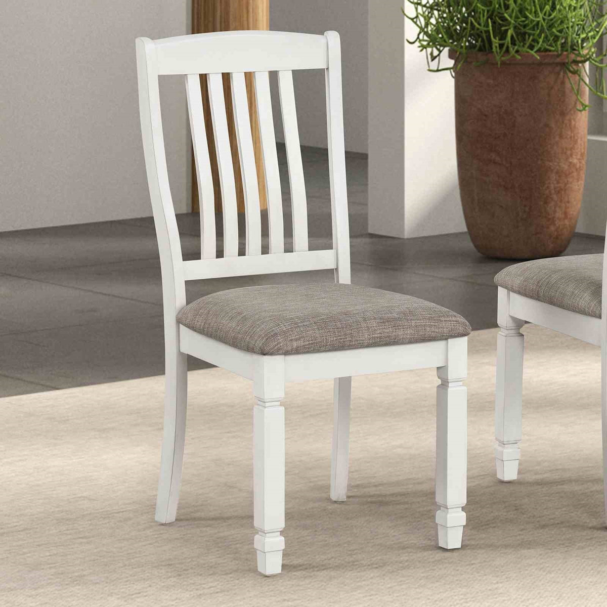 Goring dining chair wood leg detail