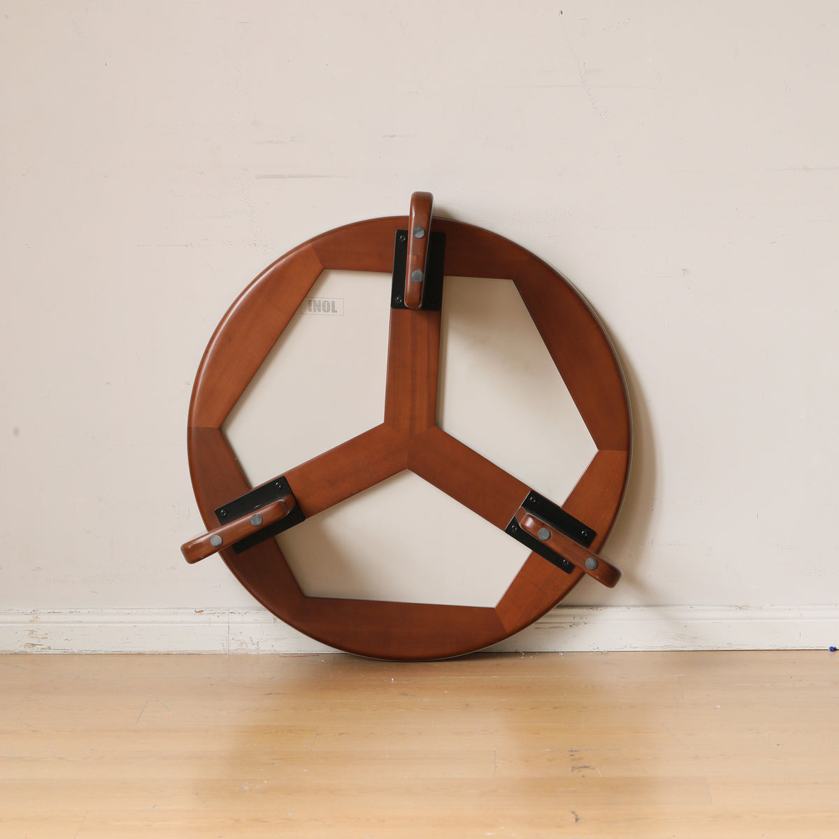 Linden round coffee table seen from above