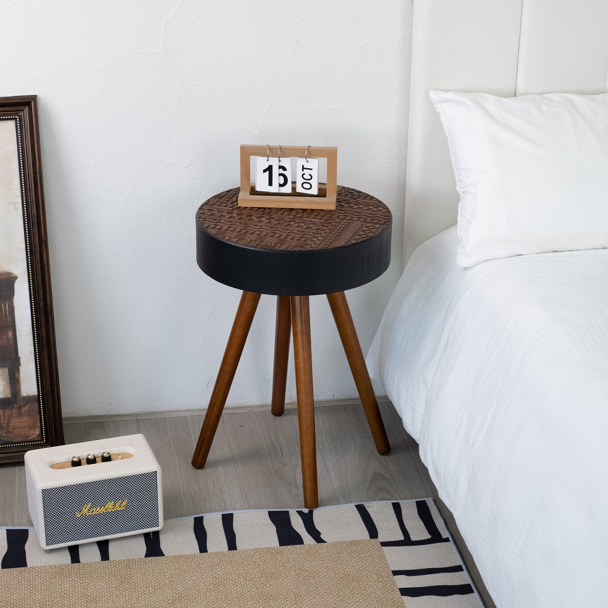 Saxon round side table in brown