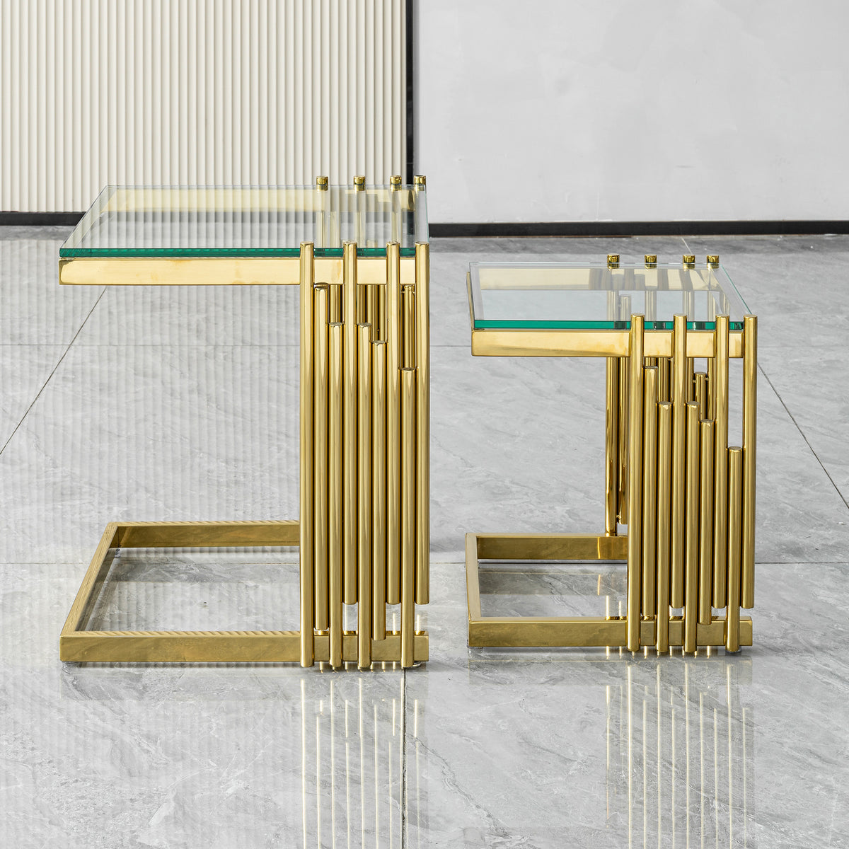 Vasari table glass top and metal frame junction detail